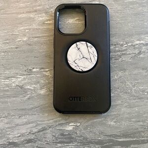 OtterBox Black Case with Marble Design PopSocket (iphone 13 pro)